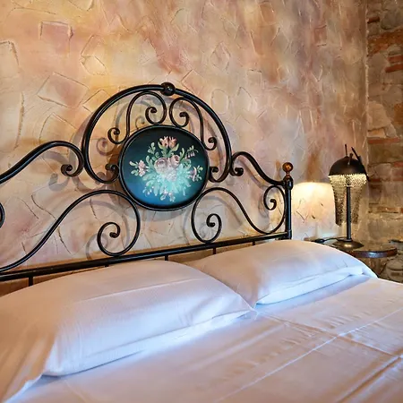 Bed & Breakfast Corte Degli Dei 2*