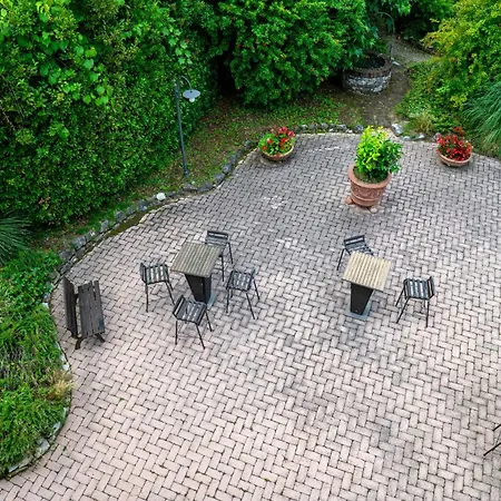Bed & Breakfast Corte Degli Dei 2*