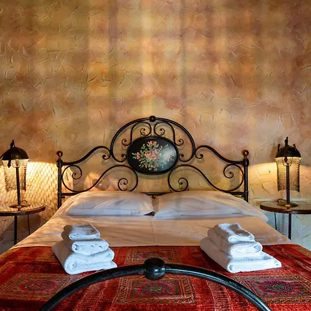 Bed & Breakfast Corte Degli Dei 2*